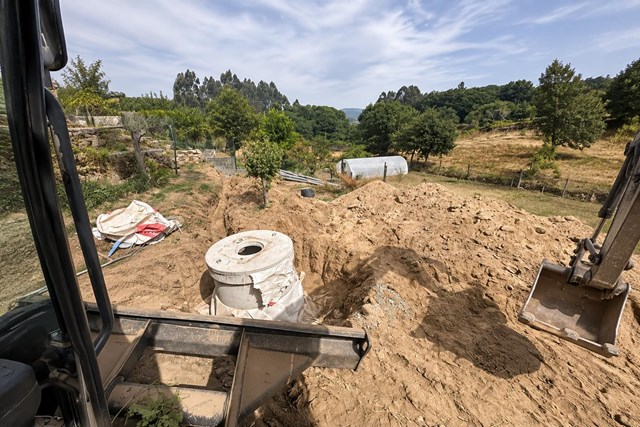 Instalación de fosas sépticas en Sanxenxo - Imagen 1
